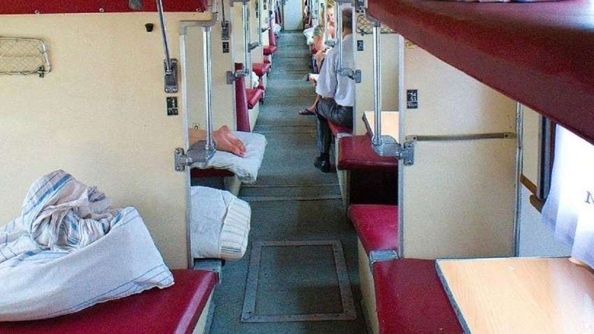 Сервіс вищого рівня: у поїзді «Рахів-Одеса» затопило вагон (ФОТО, ВІДЕО)