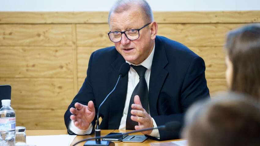 Люди, страдающие орфанными заболеваниями, в опасности: Виктор Сердюк назвал причину Люди, страдающие орфанными заболеваниями, в опасности: Виктор Сердюк назвал причину