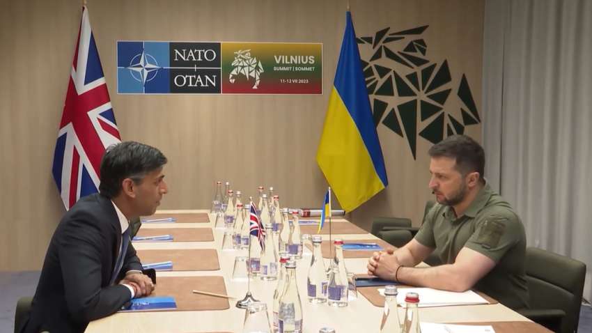 Зеленский ответил на упреки Уоллеса и попросил Резникова поблагодарить Зеленский ответил на упреки Уоллеса и попросил Резникова поблагодарить