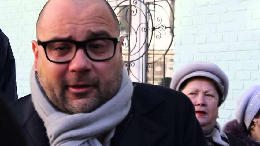 Адвокаты Дмитрия Святаша договариваются с судьями об отмене запрета на выезд за рубеж, - политтехнолог