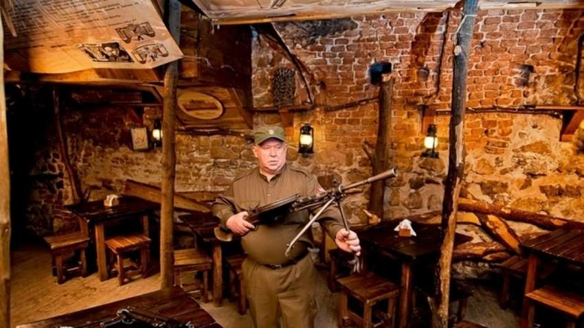 Ресторани і магазини Львова закривають на карантин