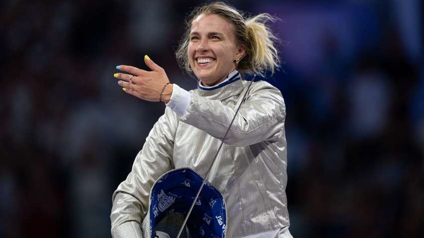 Сабля Ольги Харлан выставлена на аукцион: какие ставки  Сабля Ольги Харлан выставлена на аукцион: какие ставки