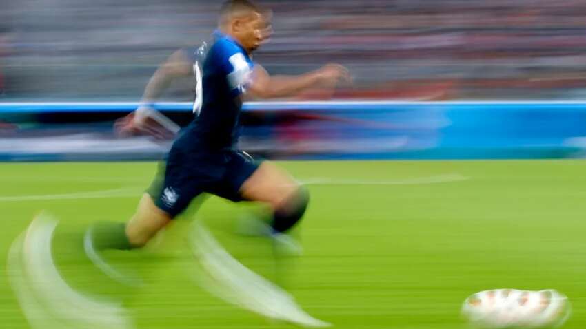 Кто самый быстрый футболист мира: топ-10 игроков и их максимальная скорость Кто самый быстрый футболист мира: топ-10 игроков и их максимальная скорость