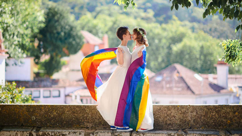 Скільки українців підтримують легалізацію одностатевих відносин