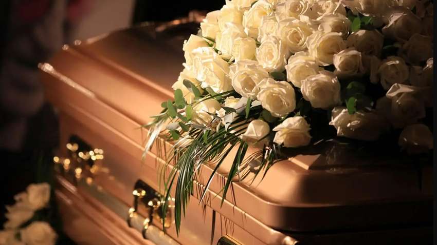 В Киеве "потеснили" ритуальные службы: какой запрет приняли в городском совете В Киеве "потеснили" ритуальные службы: какой запрет приняли в городском совете