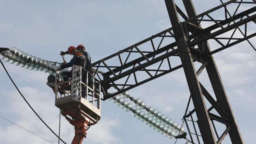 ЗСУ влучно б’ють по енергетичній інфраструктурі РФ – у Бєлгороді та Курській області масштабні перебої з електро- та теплопостачанням ЗСУ влучно б’ють по енергетичній інфраструктурі РФ – у Бєлгороді та Курській області масштабні перебої з електро- та теплопостачанням