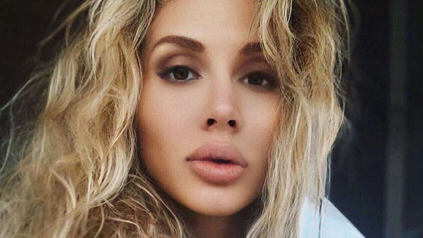 Лобода выгнала с концерта зрительницу, которая отказалась осудить Путина Лобода выгнала с концерта зрительницу, которая отказалась осудить Путина