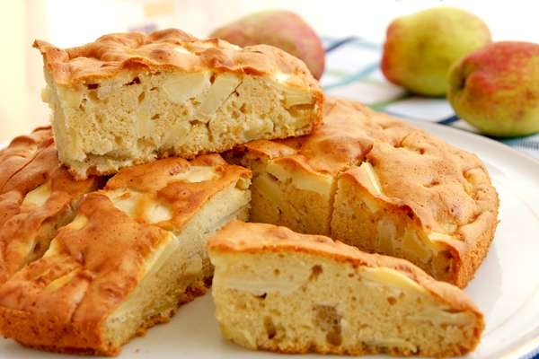 Як приготувати ніжну шарлотку без яєць