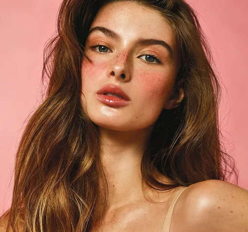 Який макіяж вибрати цього літа: як зробити "желейні губи" Який макіяж вибрати цього літа: як зробити "желейні губи"