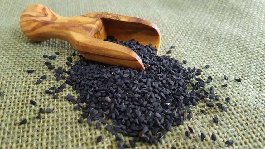 Черный тмин помогает бороться с облысением и бронхитом