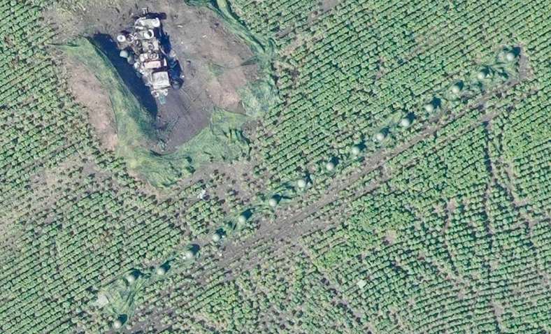 Росія розставила на фронті загадкові об’єкти: українські військові не розуміють, що це