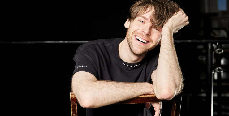 В России выпал из окна балетмейстер, осуждавший войну в Украине В России выпал из окна балетмейстер, осуждавший войну в Украине