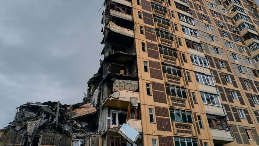 Действительно ли в Авдеевке уже ситуация критическая: что помогает РФ продвигаться Действительно ли в Авдеевке уже ситуация критическая: что помогает РФ продвигаться