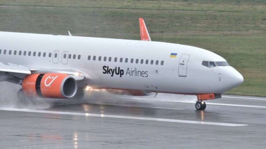 Украина запланировала 40 специальных рейсов для возвращения украинцев домой