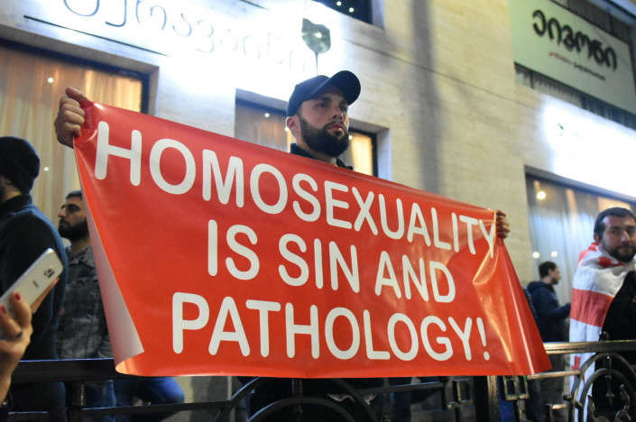 В Грузии радикалы пытались сорвать премьеру фильма о гомоссексуалистах