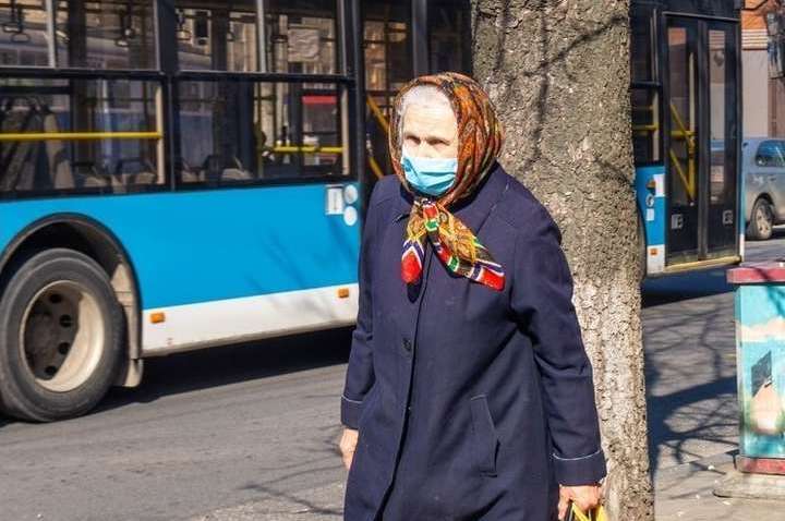 Українці по-новому будуть отримувати пенсії та допомоги з 1 вересня: що потрібно знати