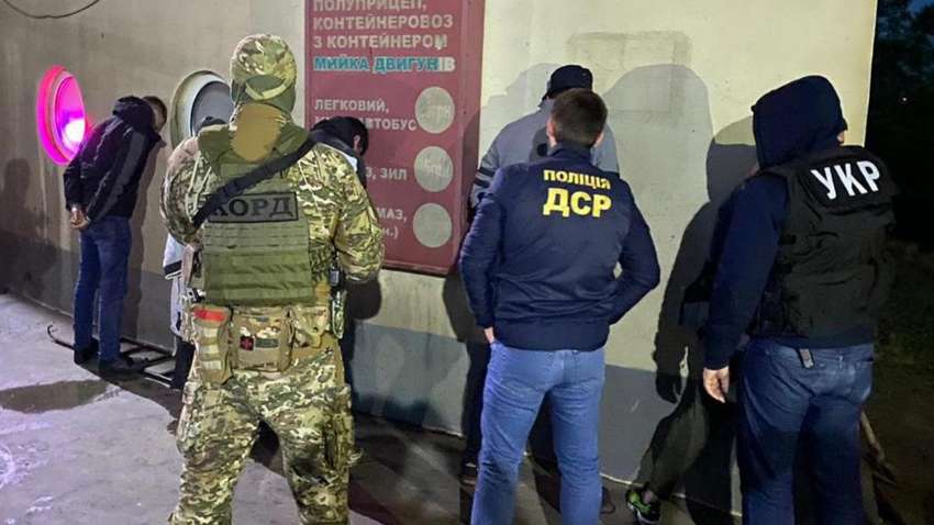 ВІДЕОФАКТ: на камери потрапив резонансний замах на життя наркобарона в Києві