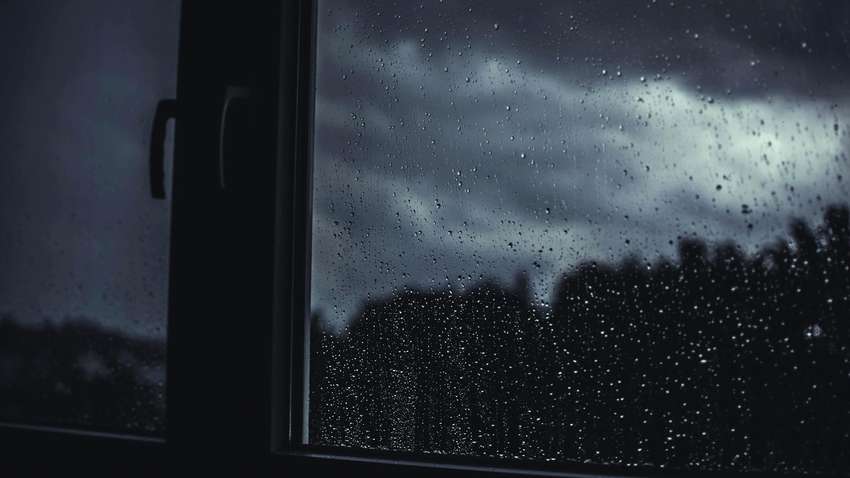 Україну накриють сильний вітер і дощі: синоптики оновили прогноз погоди на вихідні