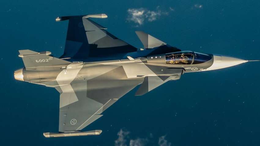 Прем'єр Швеції пояснив, коли Україна отримає сучасні винищувачі Gripen E
