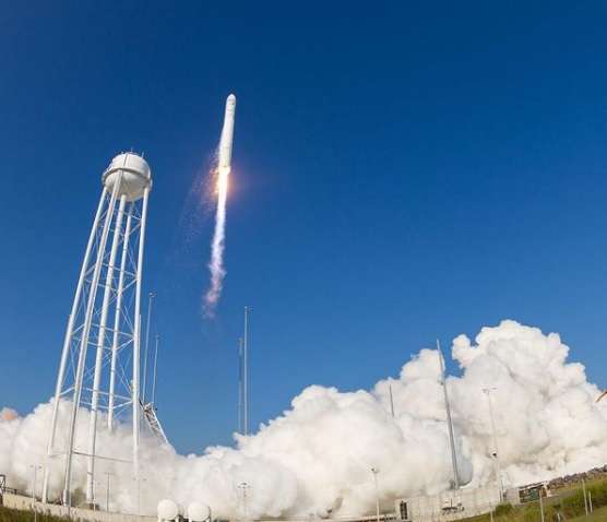 Українсько-американська ракета запустила на орбіту Землі космічний корабель (ФОТО)