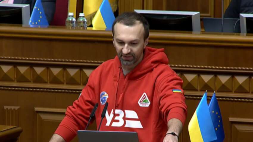 Укрзализныця на грани банкротства, но это мелочи: у УЗ есть собственный мерч и не только Укрзализныця на грани банкротства, но это мелочи: у УЗ есть собственный мерч и не только