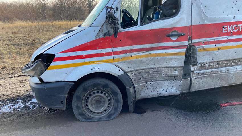 Оккупанты нанесли удары по Харьковщине: есть попадание в авто экстренной помощи