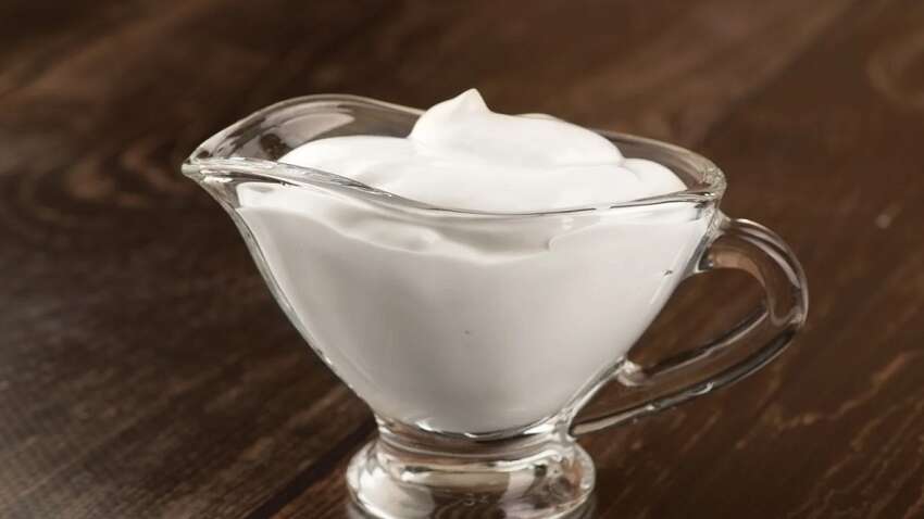 Употребление сметаны может быть крайне вредным: кому следует быть осторожным  Употребление сметаны может быть крайне вредным: кому следует быть осторожным