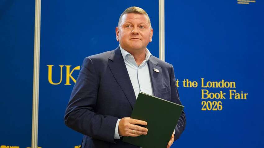 Интересно: Залужный заявил об исчезновении книг