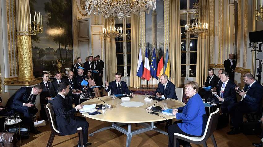 Берлин и Париж умывают руки: почему "нормандский формат" до сих пор на паузе