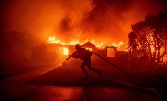 Як почалися пожежі в Лос-Анджелесі: експерти вказують на важливий фактор