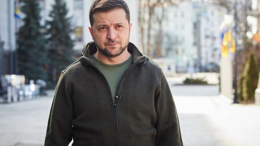 "З нами – правда, люди та Господь": Зеленський привітав українців з Великоднем (ВІДЕО)