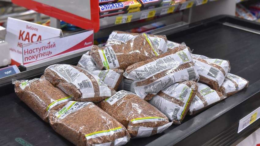 В Украине ажиотаж на гречку: эксперты рассказали, когда исчезнет дефицит и цены снизятся