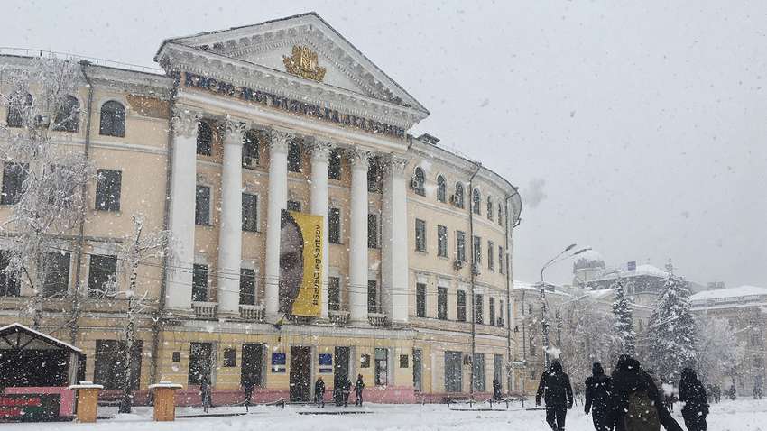 Квіт замість визнати неправоту, ховається за спинами студентів, - могилянець 