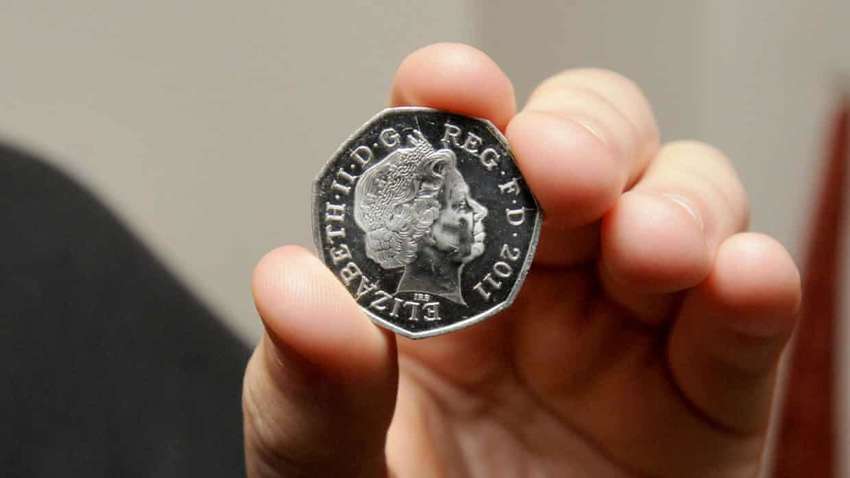 Британия отправит на переплавку памятные монеты из-за отсрочки Brexit
