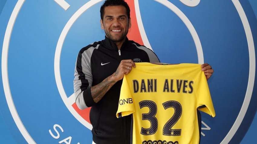 Екс-гравець збірної Бразилії Дані Алвес: У Парижі повно расистів