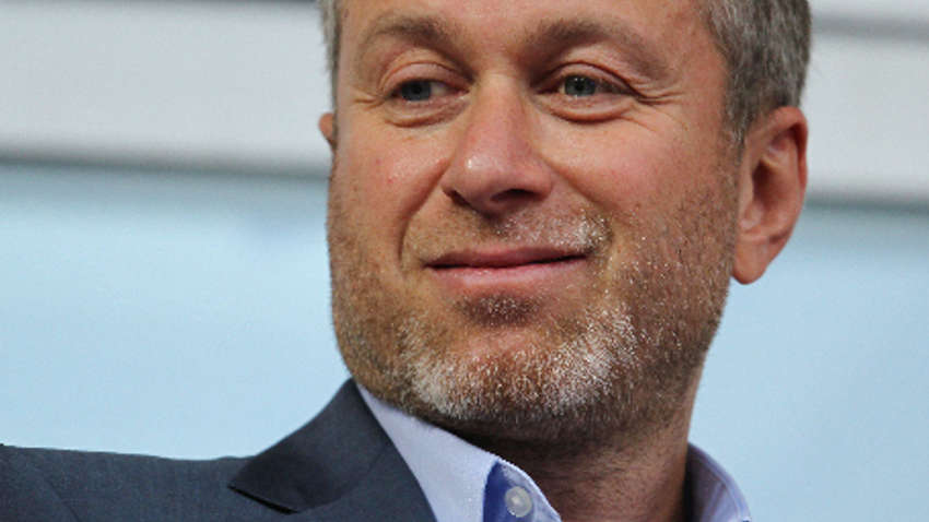 Оказавшийся под санкциями российский олигарх, продает известный футбольный клуб: подробности Оказавшийся под санкциями российский олигарх, продает известный футбольный клуб: подробности