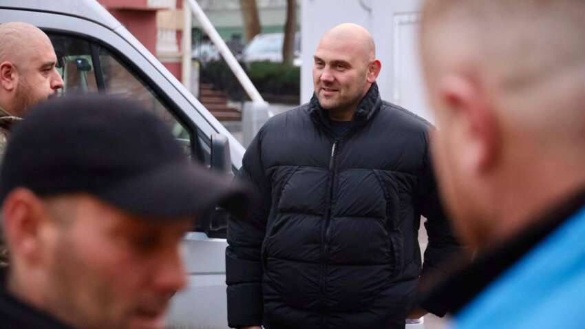 Глава Одесской ГВА в куртке за более 50 тысяч рассказал о «темных временах» Глава Одесской ГВА в куртке за более 50 тысяч рассказал о «темных временах»