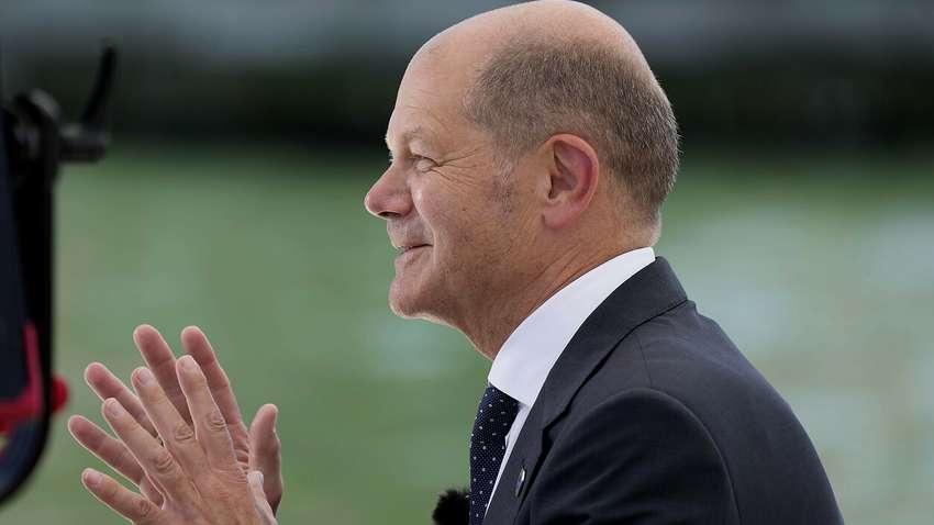 Готов ли Шольц стать главным в переговорах с Путиным: мнение посла Украины