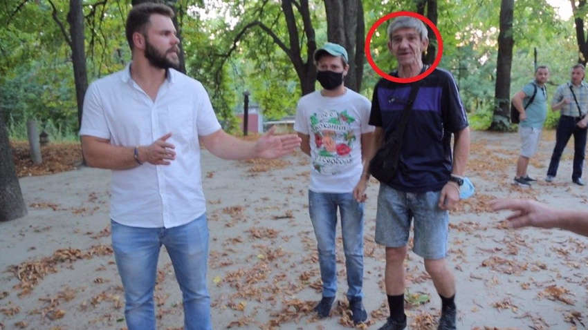 Підручний депутатів Левченка і Кутняка загрожує активістці і її дітям фізичною розправою