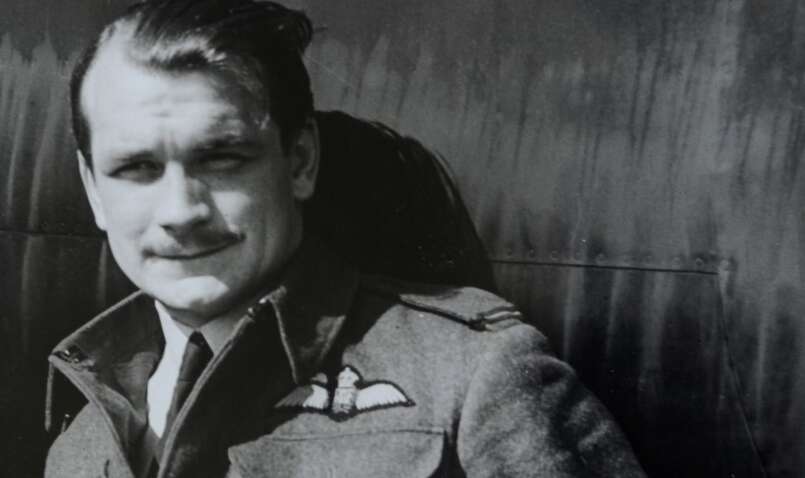 Помер останній пілот Битви за Британію: його збивали на війні чотири рази Помер останній пілот Битви за Британію: його збивали на війні чотири рази