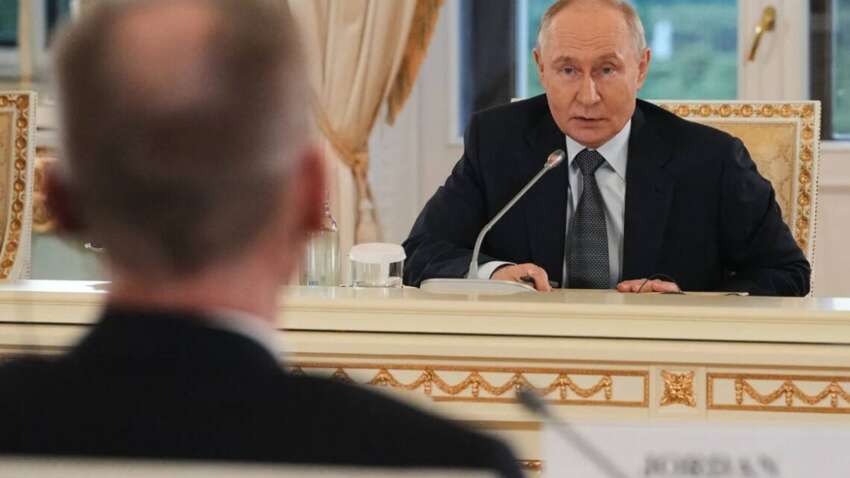 «Старость не радость»: Путин опозорился выдумками о масштабных завоеваниях на фоне реальных потерь на фронте
