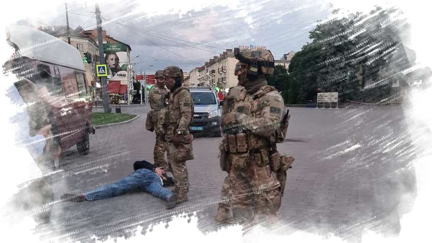 Аваков рассказал, сколько заложников находилось в автобусе в Луцке  Аваков рассказал, сколько заложников находилось в автобусе в Луцке