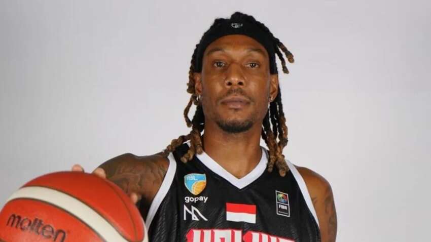 Баскетболісту загрожує смертна кара через "дурну помилку" в Індонезії Баскетболісту загрожує смертна кара через "дурну помилку" в Індонезії