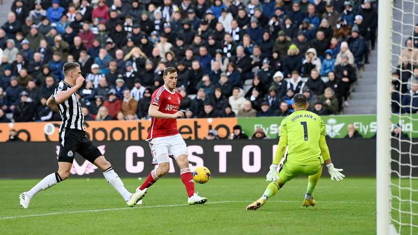 Неожиданный результат: обзор матча АПЛ "Ньюкасл" - "Ноттингем"