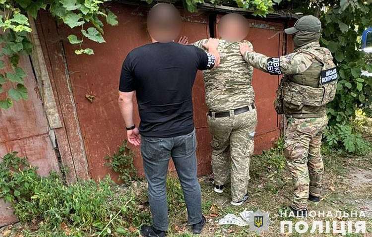 Работник ТЦК торговал гуманитарными автомобилями, предназначавшимися для ВСУ Работник ТЦК торговал гуманитарными автомобилями, предназначавшимися для ВСУ