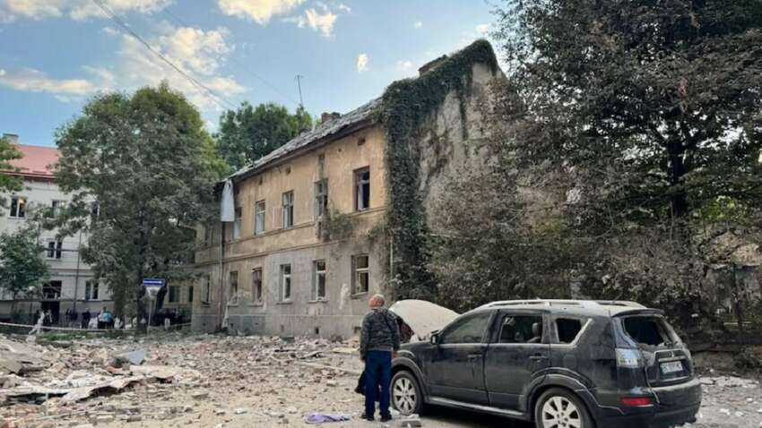 Росіяни влаштували у Львові справжнє пекло: влада повідомила про наслідки удару 