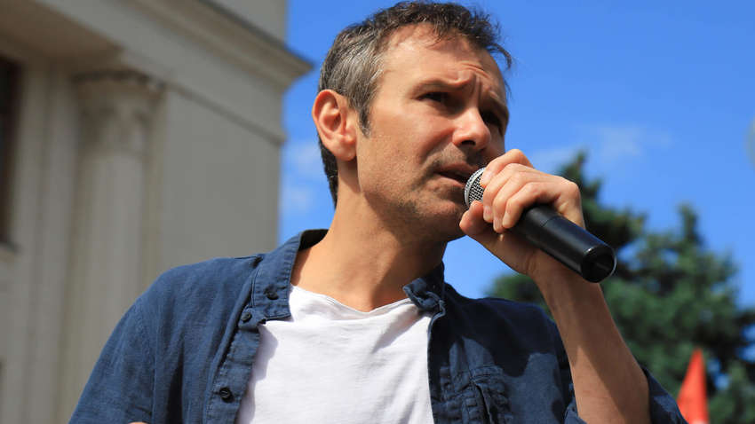 Больше не депутат: Вакарчук объяснил, почему ушел из Верховной Рады