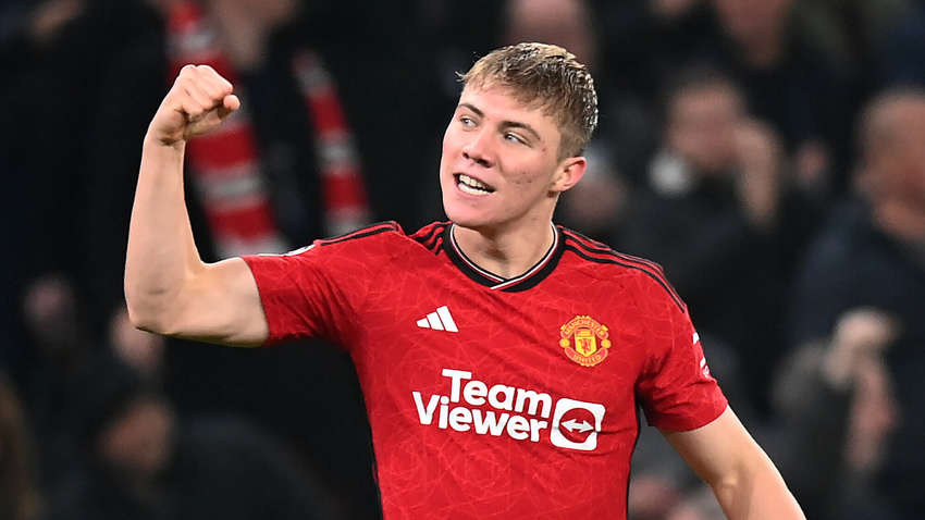 "МЮ" против "Астон Виллы": стартовые составы на центральный матч тура АПЛ