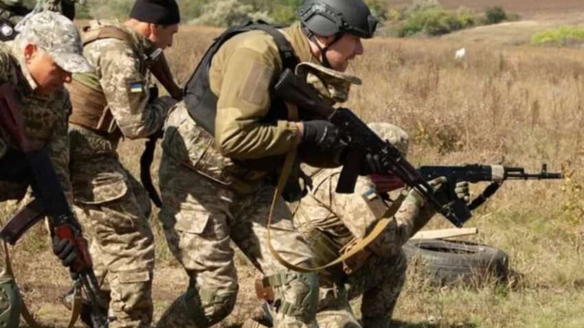 Плевок в лицо защитникам: у "контракта с ВСУ за миллион" сразу появились хейтеры Плевок в лицо защитникам: у "контракта с ВСУ за миллион" сразу появились хейтеры