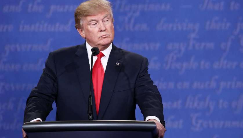 Трамп у різдвяному привітанні згадав Україну: які образи написав американський політик